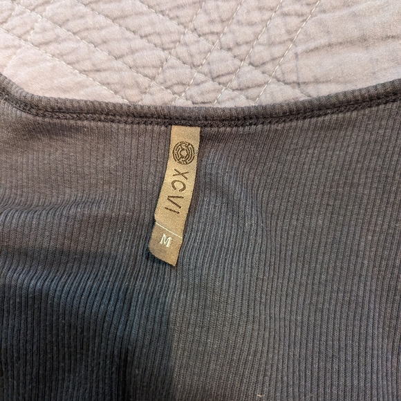 XCVI Ruched Tank - Picture 4 of 4